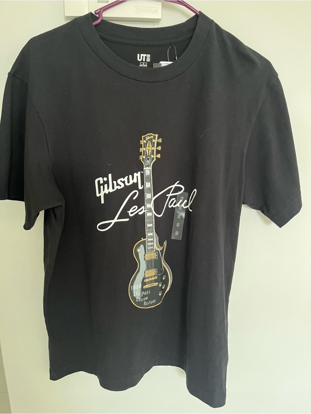 Gibson Black men’s Tee with Gold and White Les Paul Graphic